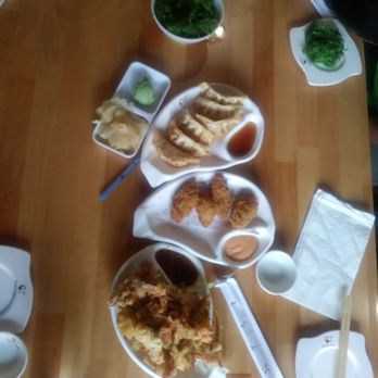 Sushi Taku - Seaweed salad, gyoza, fried oysters, fried softshell crab - Japanese Near Me - Chicago, Illinois Sushi Taku - Seaweed salad, gyoza, fried oysters, fried softshell crab - Japanese Near Me - Chicago, Illinois
