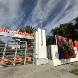 Nickelodeon Studio - We out side
