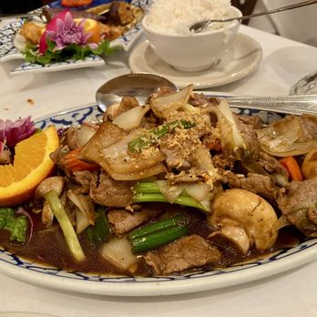 Siamese Kitchen - GARLIC PEPPER BEEF - Thai Near Me - San Carlos, California Siamese Kitchen - GARLIC PEPPER BEEF - Thai Near Me - San Carlos, California