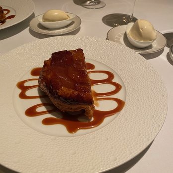 Restaurant Gordon Ramsay - Caramelised Apple Tarte Tatin (Tahitian Vanilla Ice Cream) - French Near Me - London, XGL Restaurant Gordon Ramsay - Caramelised Apple Tarte Tatin (Tahitian Vanilla Ice Cream) - French Near Me - London, XGL