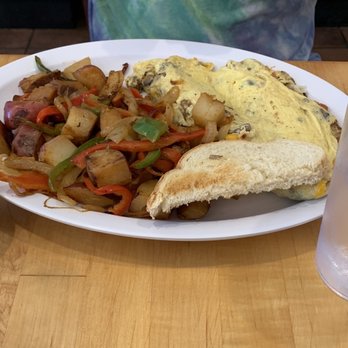 Home Plate Grill - Carnivore omelette - Burgers Near Me - Goleta, California Home Plate Grill - Carnivore omelette - Burgers Near Me - Goleta, California