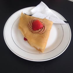 Hiba Cake - Crepa con queso crema y fresas.