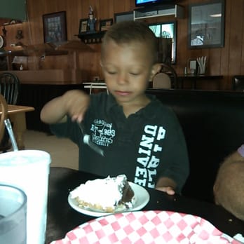 Marilynn's Place - BEST PIE AROUND!!! - Restaurants Near Me - Osage City, Kansas