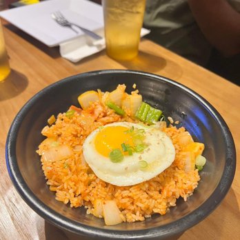 bb.q Chicken Lincoln Park - kimchi fried rice - Chicken Shop Near Me - Chicago, Illinois