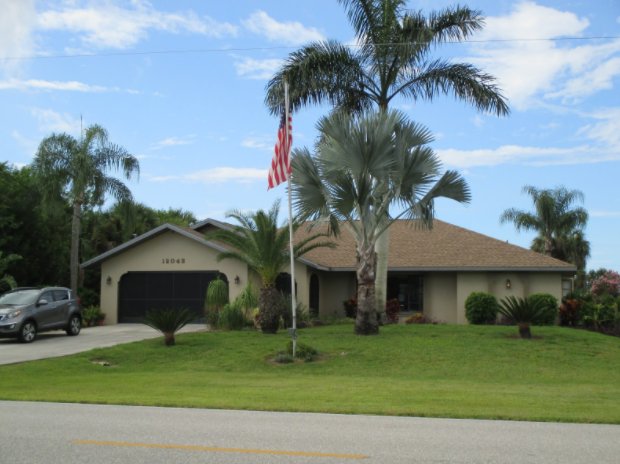 Slide of W.R. Carlson Roofing Specialists