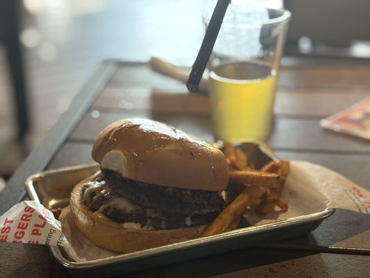 Jakes Burgers and Beer