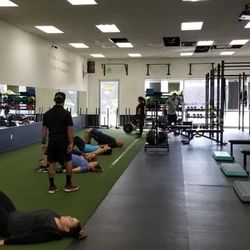 Strong Fit - Glute bridges to warmup!