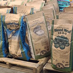 Skunk Grow Supply - These guys have a ton of Down to Earth.
