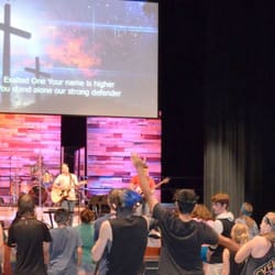 Crossroads Church - Student ministry