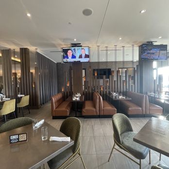 Oaken Bistro Bar - Inside - New American Near Me - Lake Forest, Illinois