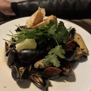 Union 50 - Steamed Mussels - Gastropubs Near Me - Indianapolis, Indiana Union 50 - Steamed Mussels - Gastropubs Near Me - Indianapolis, Indiana