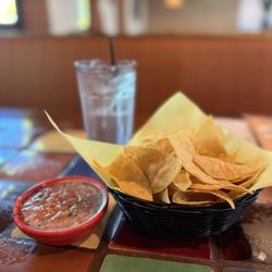 El Torito - Chips and salsa