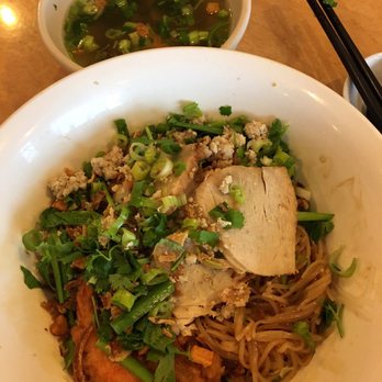 Hao Hao - Hu Tieu Kho ($7.75)(4/5): A little above your average bowl of rice noodles, the flavor is pretty good! - Vietnamese Near Me - Houston, Texas