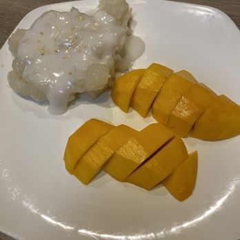 Seven Seas - Mango and sticky rice - Thai Near Me - Corona, California