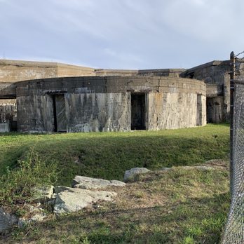 Fort Constitution - Battery Farnsworth - Landmarks & Historical Buildings Near Me - New Castle, New Hampshire