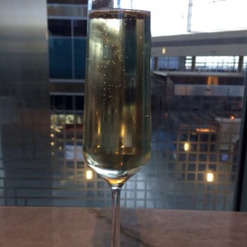 The Centurion Lounge - Airport Lounges Near Me - Dallas, Texas
