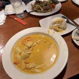 Mixed vegetables and yellow curry Mixed vegetables and yellow curry