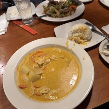 Crazy Buffet - Mixed vegetables and yellow curry - Chinese Near Me - Orlando, Florida