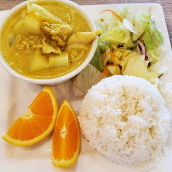 Red Chili - L1. Yellow Curry Lunch Special - Thai Near Me - Hayward, California Red Chili - L1. Yellow Curry Lunch Special - Thai Near Me - Hayward, California