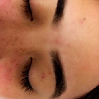 Eyebrow Designer  - Like the shape but they pluked my skin ontop of my eyelid it happend so fast. Not sure if I will be back. - Eyebrow Services Near Me - Miami, Florida