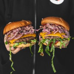 Green Cheek Beer Co. - BBQ & Vegan BBQ Burgers