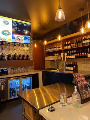 Big Mama's & Papa's Pizzeria by null