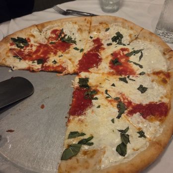 Spaghettini Pizza Trattoria - Margherita pie - Pizza Near Me - Mineola, New York