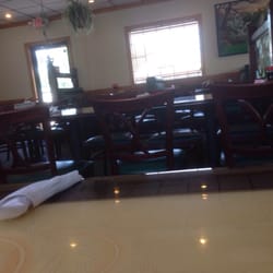 Wonderful House Restaurant - The restaurant was wide open at noon on a weekday. Where was everyone if this place was so good? Hmmmm!
