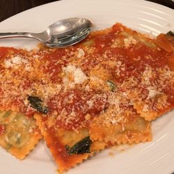 Ravioli with tomato butter sauce