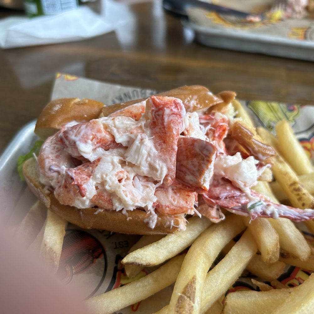 Alisson's Restaurant - Lobster roll 1/2 - Seafood Near Me - Kennebunkport, Maine Alisson's Restaurant - Lobster roll 1/2 - Seafood Near Me - Kennebunkport, Maine