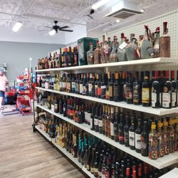 Destin Euro Market - Wide selection of beers and wines, Store is very neat and organized.