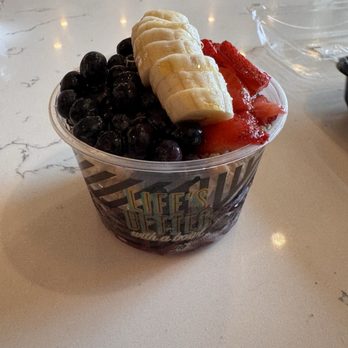 Better Buzz Coffee Laguna Beach - Acai Bowl- OG - Coffee & Tea Near Me - Laguna Beach, California