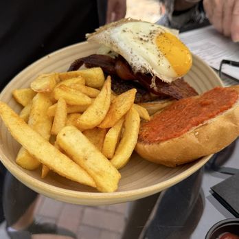 Maxine's On Shine - Thee Burguer - New American Near Me - Orlando, Florida Maxine's On Shine - Thee Burguer - New American Near Me - Orlando, Florida