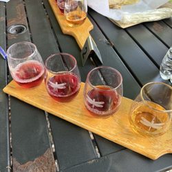 Dragonfly Farm and Winery - Complimentary flight