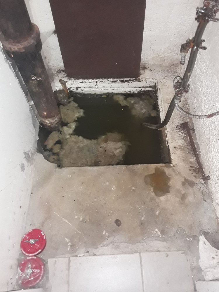 Slide of R & J Full Cleaning