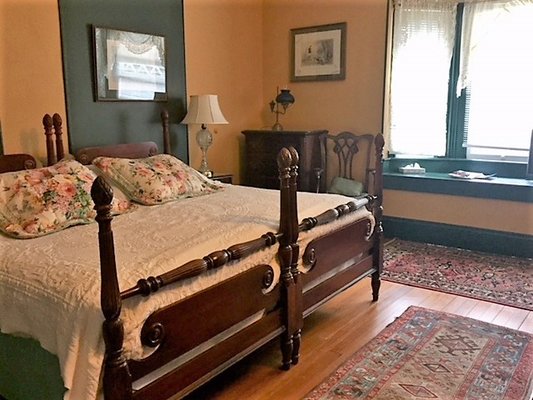 Whistler's Inn by null