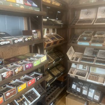 Deco Drive Cigars - Tobacco Shops Near Me - Miami Beach, Florida