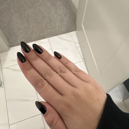 Lynn did such a good job and is so nice  I love her and her salon my nails look great