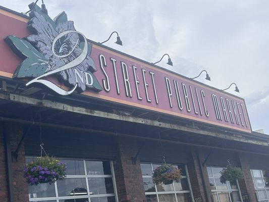 2nd Street Market by null