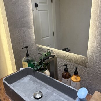 Bistrology - Bathroom - Breakfast & Brunch Near Me - Miramar Beach, Florida