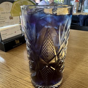 Khamdee Thai Cookhouse - Butterfly Pea Flower Juice with Honey and Lime - Thai Near Me - Beaverton, Oregon
