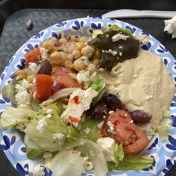 Broadway Au Lait - Platter- hummus, chickpea salad, salad (with feta, stuffed grape leaves, tomato, cucumber)