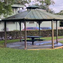 Greenleaf Park - Picnic area
