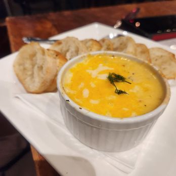 Reds Wine Bar - Wine Bars Near Me - Kent, Washington
