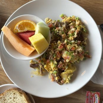 Broken Yolk Cafe - Machaca breakfast plate - Breakfast & Brunch Near Me - Costa Mesa, California