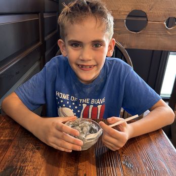 Brookers Ice Cream - Enjoying ice cream - Ice Cream & Frozen Yogurt Near Me - Spanish Fork, Utah