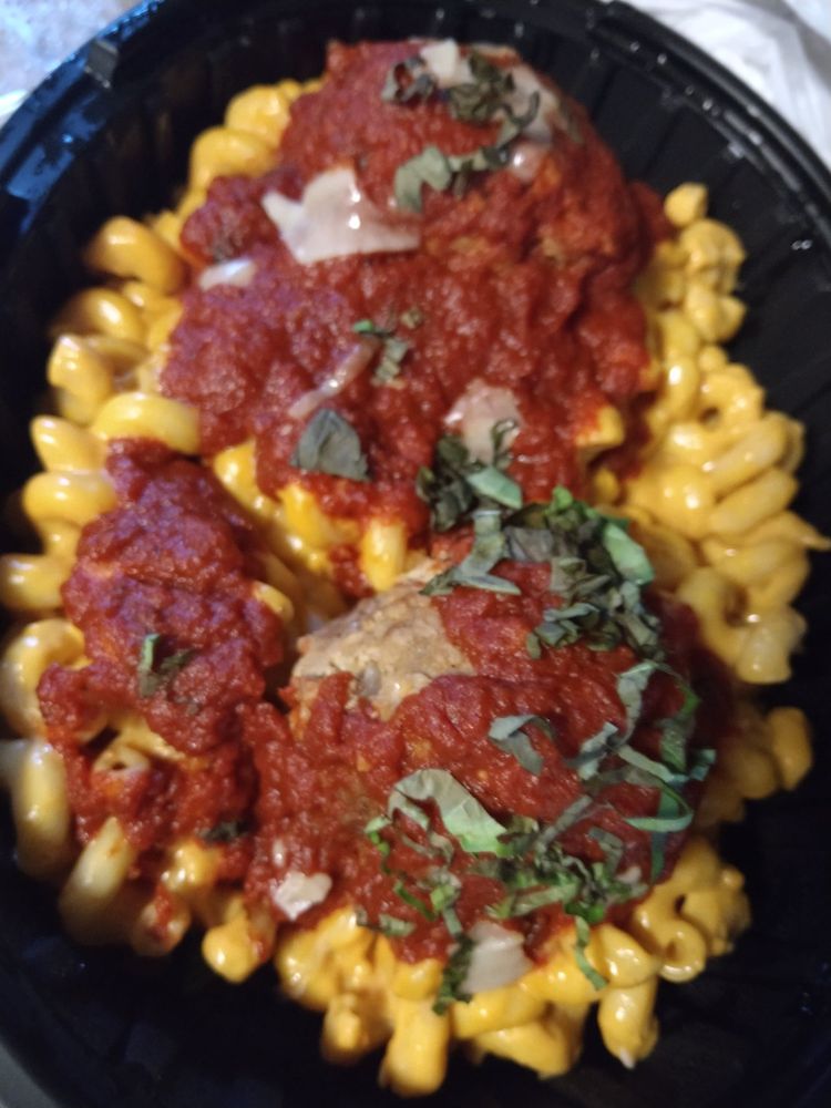 BASIL & BONES Updated April 2024 102 Photos & 20 Reviews 2061