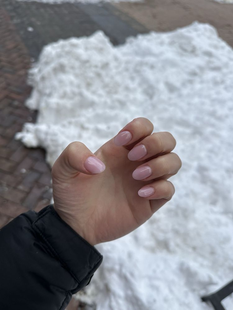 La Vie Nails Logo