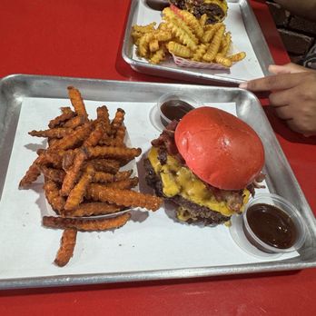 Wulf Burger - Good - Burgers Near Me - Frisco, Texas