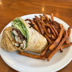 Blueberry Hill Pancake House - Chicken Caesar Warp